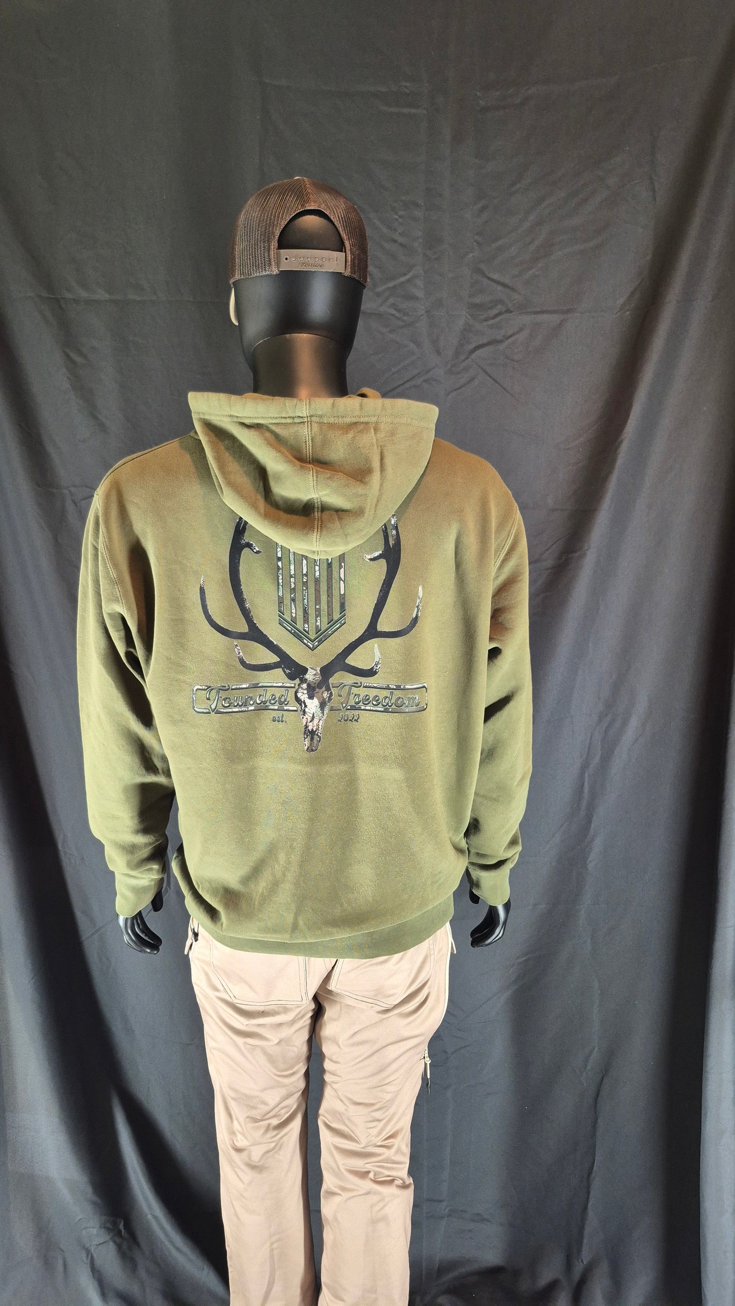 (PRE-ORDER) Camo Euro Mount Hoodie