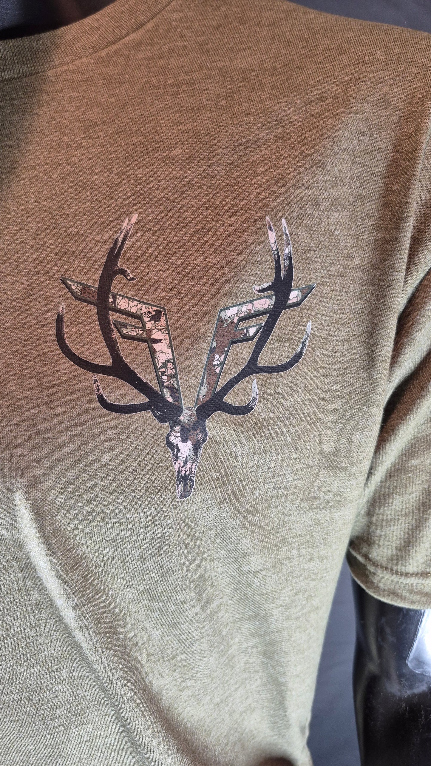 (PRE-ORDER) Camo Euro Mount Tee Shirt