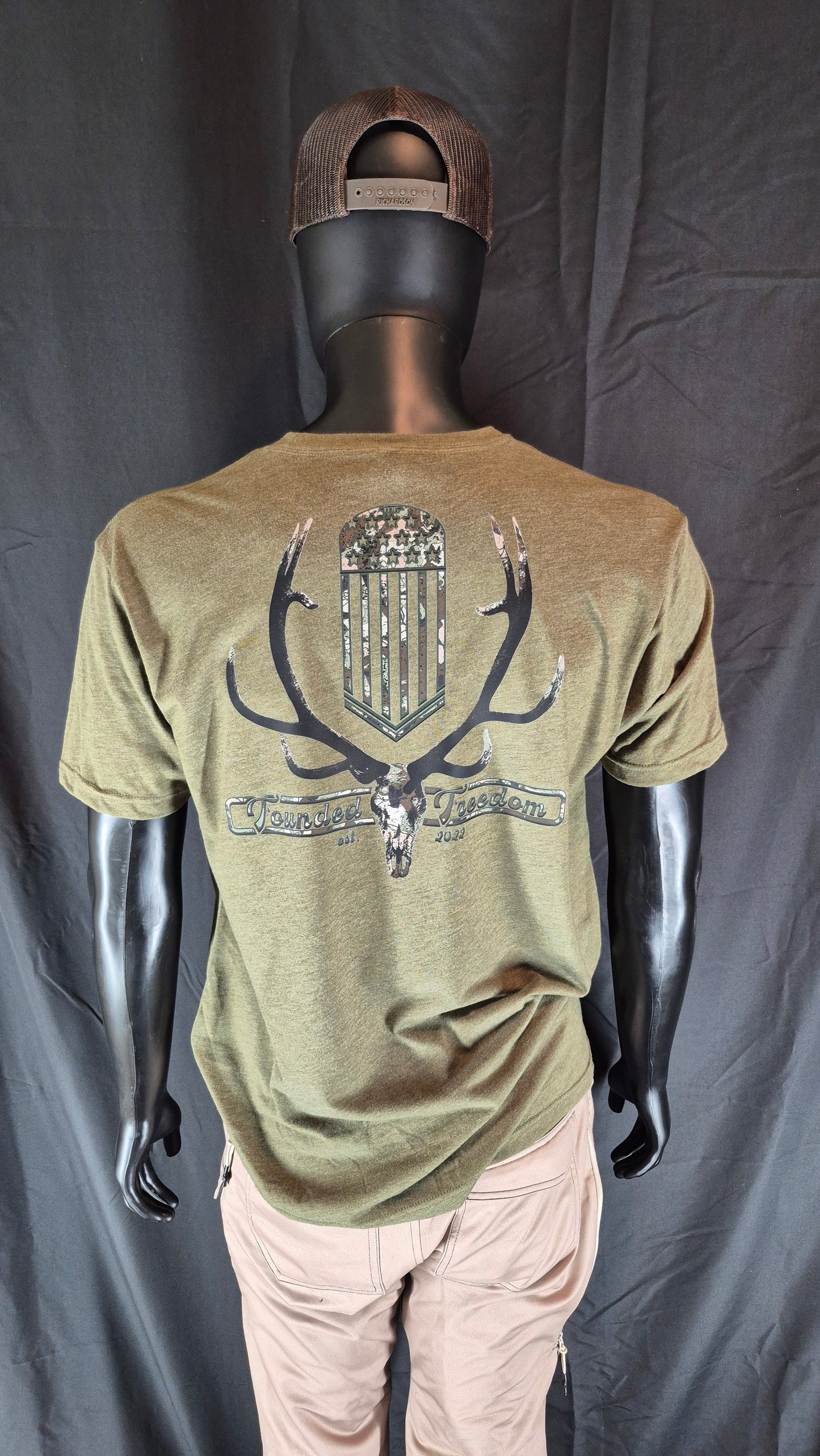 (PRE-ORDER) Camo Euro Mount Tee Shirt